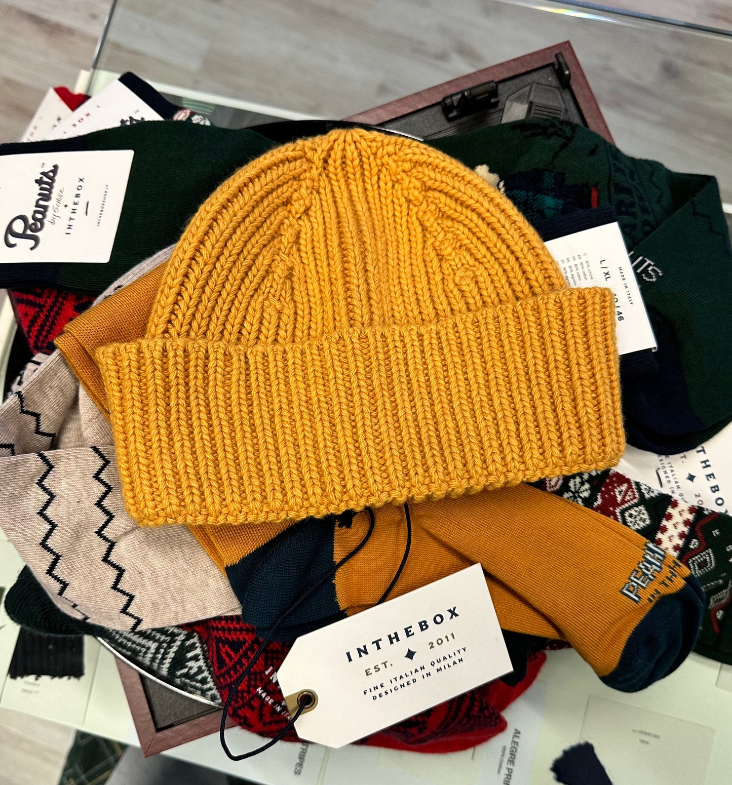 In The Box - Beanie Cachemire Basic Dark Yellow