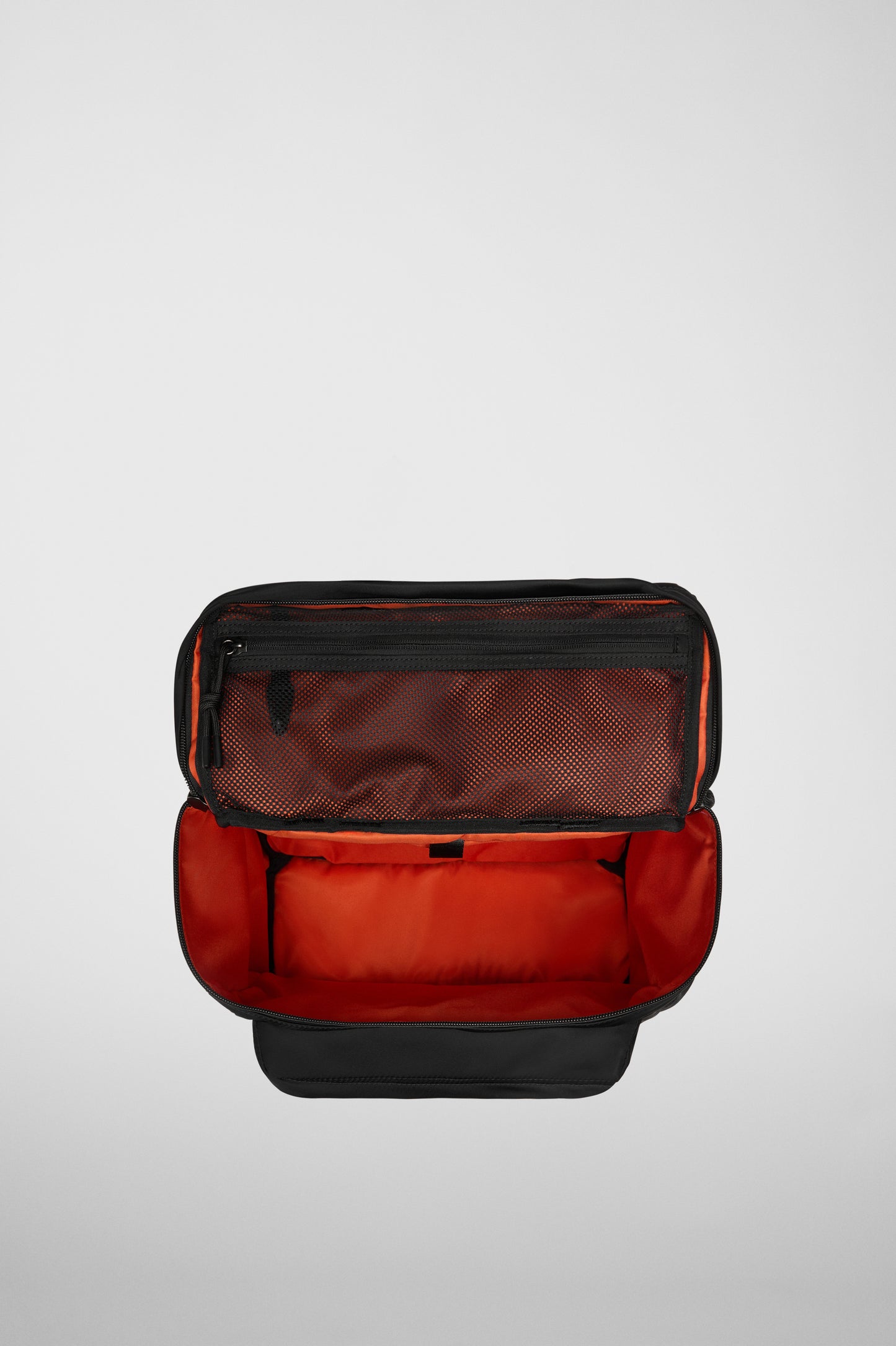 Done - Backpack East+West 18L Black