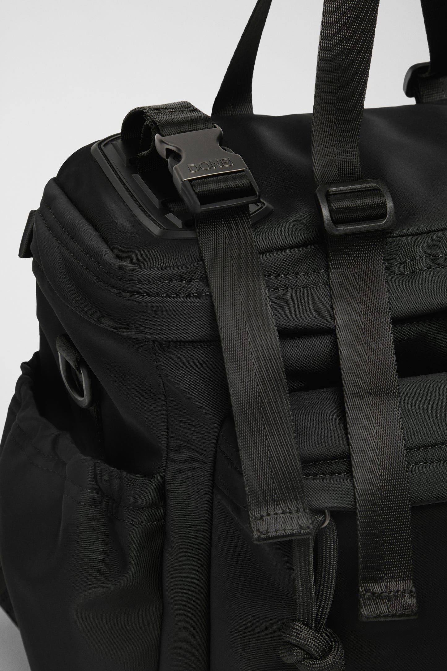 Done - Backpack East+West 18L Black