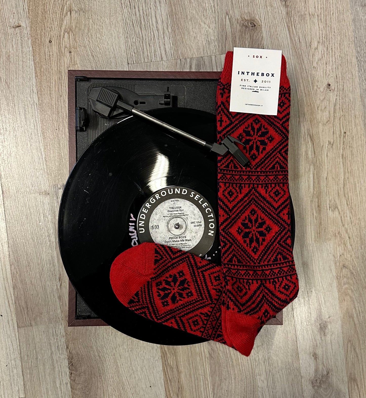 In The Box - Sock Long Cachemire Norwegian Fantasy Red