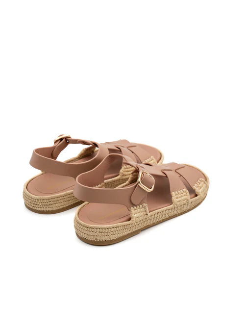 Paloma Barcelo’ - Sandals Yuka Calidis Makeup